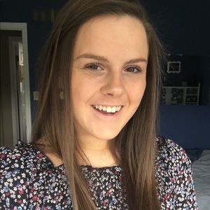Meet your Posher, Corinne